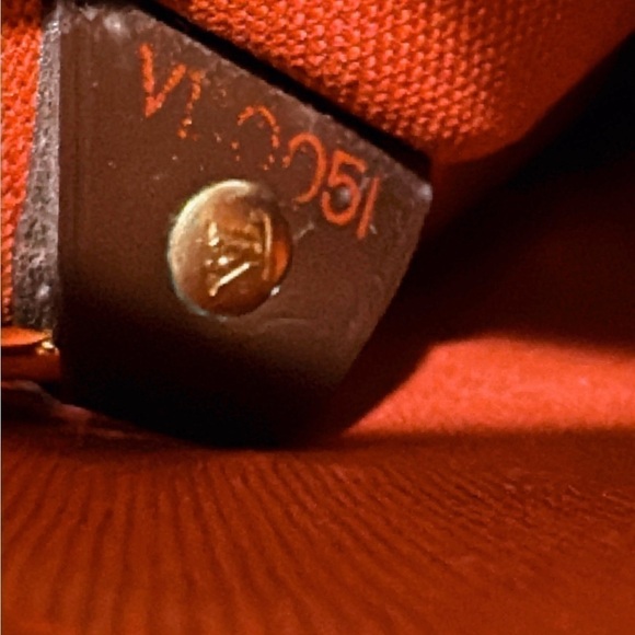 Authentic Louis Vuitton Portobello Damier Ebene Bag✨ - Picture 14 of 16